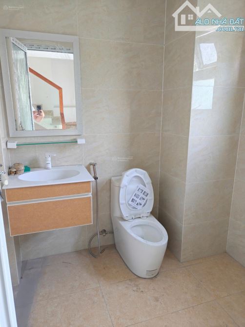 Mặt tiền Đồng Văn Cống, 5x21 hầm 6 tầng, trống suốt, 80tr/tháng - 1