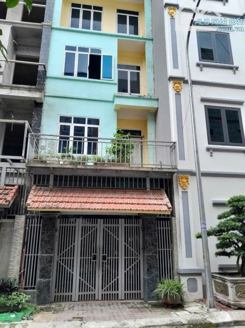 BÁN NHÀ LIỀN KỀ LỘC NINH CHƯƠNG MỸ HÀ NỘI - 1