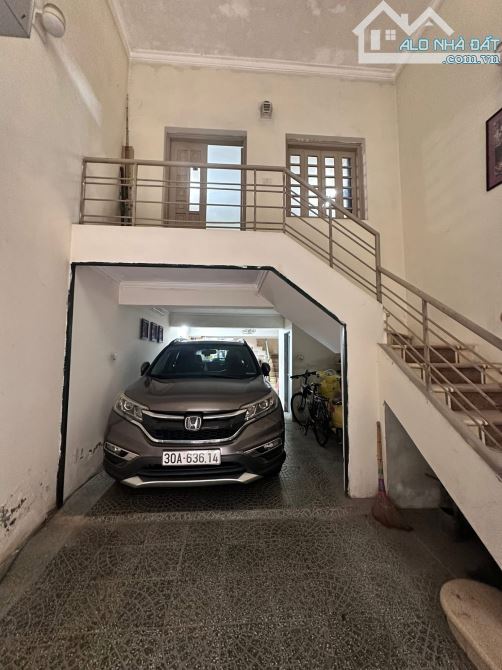 Bán nhà Hoàng Quốc Việt, Phân Lô Ô Tô Vào Nhà, Ở Và Làm Văn Phòng, Cải Tạo Thang Máy Tốt. - 1