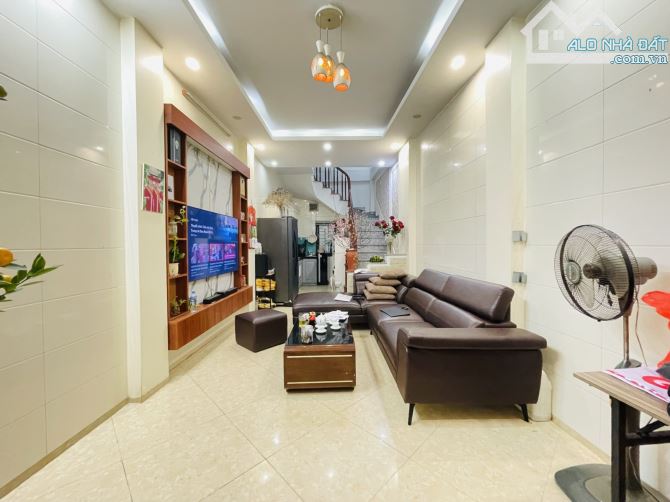 THANH NHÀN , 33M² x 5T DÂN XÂY , Ở NGAY , 3 GÁC ĐỖ CỬA , 20M RA Ô TÔ , 6,9 TỶ - 1