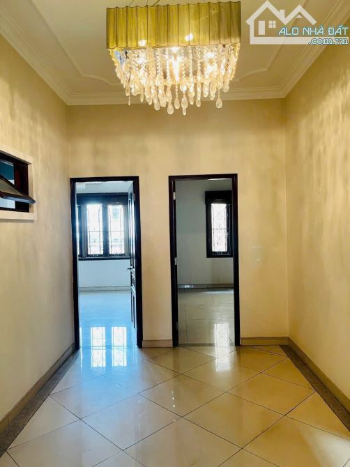 Bán nhà hẻm xe hơi quận 3,Lê Văn Sỹ, 3 Tầng,68m2, nở hậu 5.8m, cho thuê 380tr/năm, 13 Tỷ - 1