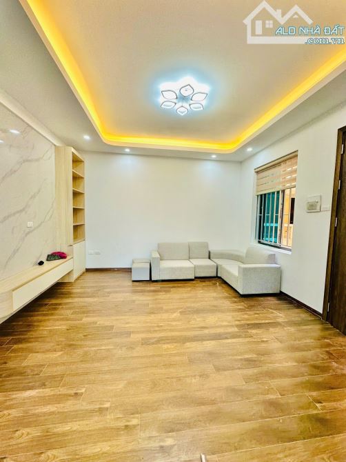 Duy nhất 1 căn 2 ngủ view hồ, DT 65m2 ở Định Công full nội thất, sdcc chỉ 4 tỷ, cưc hiếm - 1