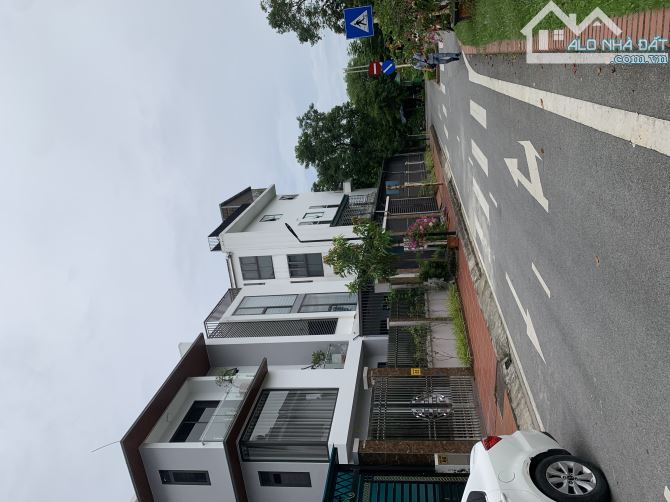 Bán Biệt thẹ KĐT Đậng Xá - Gia Lâm - DT 198m - 1