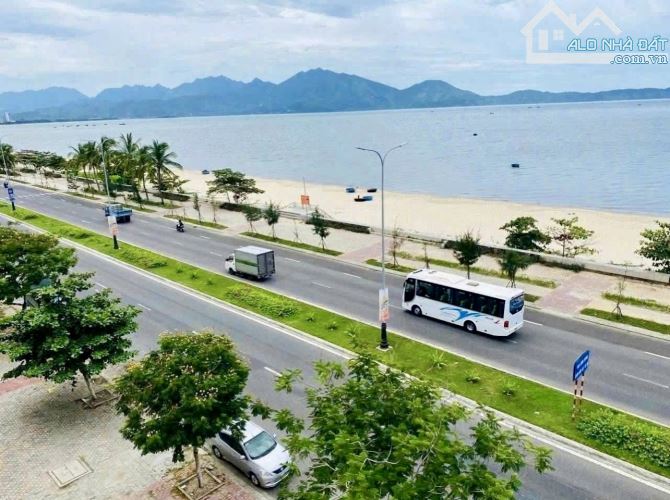 Cực Hiếm - Bán đất Nguyễn Tất Thành - 2 lô liền kề - view biển - đoạn sầm uất - DT 10x25m - 1