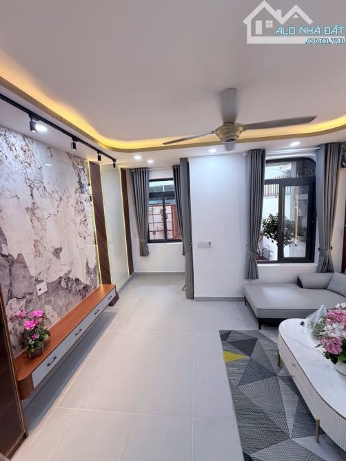 🔥SIÊU PHẨM NGÔ ĐỨC KẾ - BÌNH THẠNH - SÁT MẶT TIỀN - XINH LUNG LINH - FULL NỘI THẤT SANG - 1