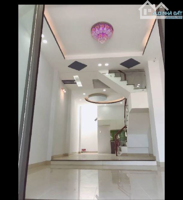 nhà p. Bình Chiểu , hẻm nhựa 5 m , gần chợ đầu mối Thủ Đức, 3 tầng, ngang 4 m dài 14m, 5 ỷ - 1