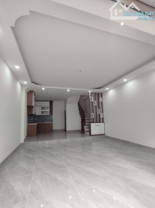 🏡 NHÀ ĐÔNG LA ĐẠI THÀNH– HƠN 4 TỶ - 55M2 4 TẦNG - Ô TÔ ĐỖ CỬA - 1