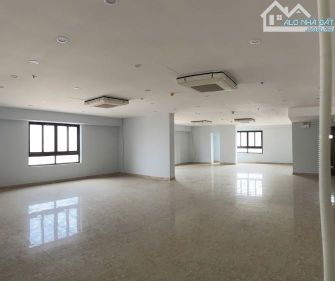 🔑 MẶT BẰNG CHO THUÊ XUÂN THỦY CẦU GIẤY GIÁ RẺ – DIỆN TÍCH 1.100m², GIÁ CHỈ 6.5$/m² - 1