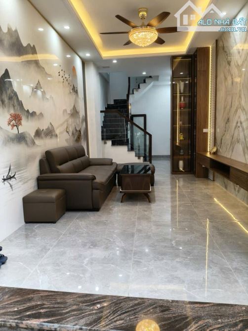 NHÀ ĐẸP XÂY MỚI FULL NỘI THẤT- SẴN Ở- NỘI THẤT SANG TRỌNG- TIỆN ÍCH BẠT NGÀN- TRUNG TÂM - 1