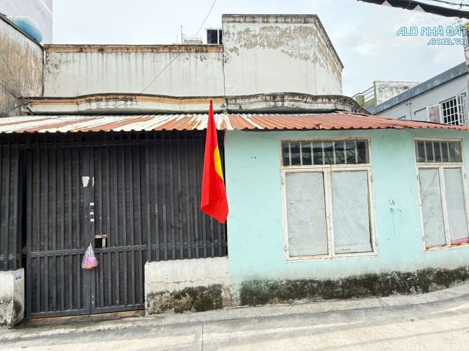 Siêu phẩm Góc 2 mặt tiền đường, P.Trung Mỹ Tây - Gần Co.op Mart. DT: 10.6x13m Giá: 6.2 tỷ - 1