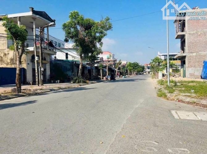 🏠🏠Bán đất tặng nhà chắc chắn mặt đường Trương Văn Lực, kinh doanh buôn bán giá chỉ 5,88t - 1
