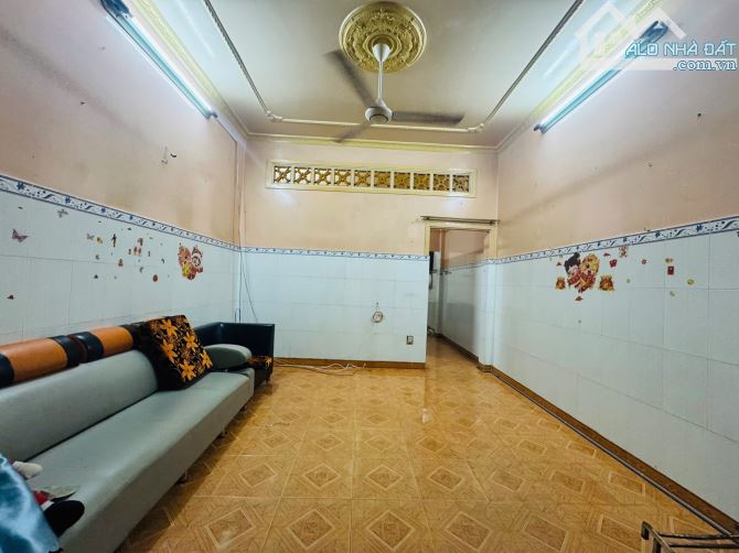 QUA HIẾM-RỘNG RẺ-BÁN NHÀ 2LẦU-47M2- HOÀNG BẬT ĐẠT-P15-TÂN BÌNH - 1