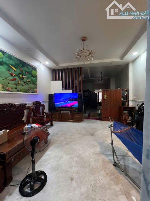 🏡NHÀ 3 TẦNG NGANG 5.7M, 180M ĐƯỜNG PHAN ĐẠT ĐỨC CẠNH CHỢ, GIÁO XỨ LONG THẠNH MỸ CHỈ 11.3 - 1