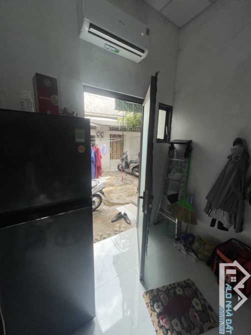 Nhà 2MT đường Hoàng Diệu Q4 56m2 sổ vuông vức chỉ hơn 5tỷ TL - 1