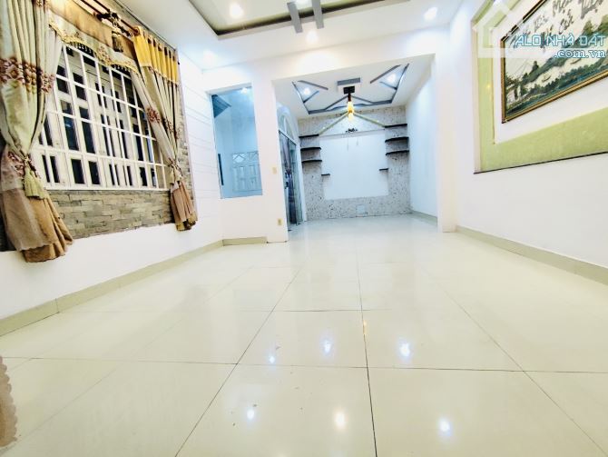 Bán Nhà Hóc Môn - 101M2 ( 6 x 18 ) - 3Tầng - HXH -  Chỉ 4,2Tỷ. - 1