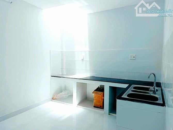Bán gấp nhà 58m2 2 tầng 3 phòng - hẻm 5m thông - nở hậu - bình tân kế tân phú qua tân ình - 1
