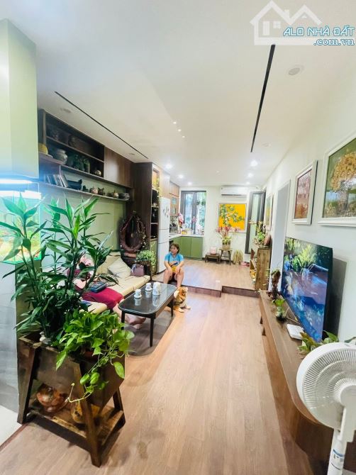 Nhà Đẹp - Lô Góc - Tập Thể Thành Công - Đống Đa - Dt: 75m2/2PN*bán 5,8 tỷ - 1