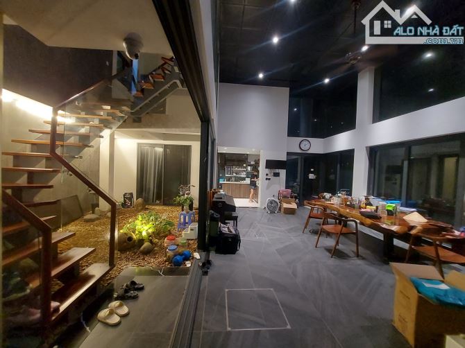 Bán biệt thự mặt phố Vĩnh Hưng, nhà đẹp, thiết kế hiện đại, bể bơi trong nhà, thang máy. - 1