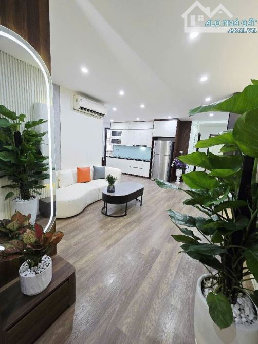 Bán CC Trung Tâm Mỹ Đình, 100m ra bến xe, lô góc 102m2 3 ngủ 2 wc giá 6ty9 - 1