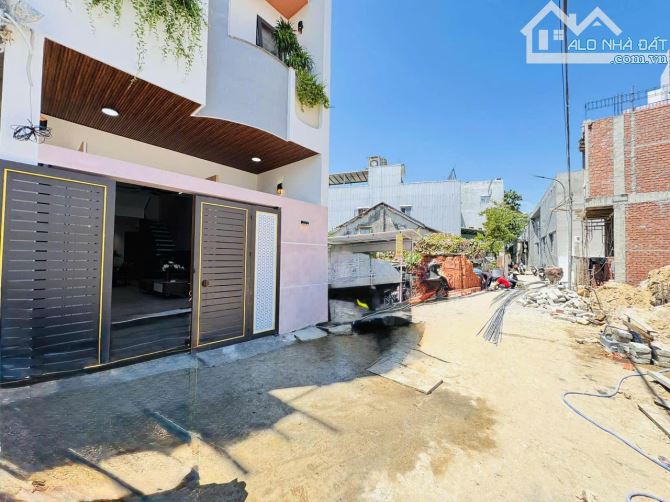 BÁN NHÀ ĐẸP 3 TẦNG PHONG CÁCH HIỆN ĐẠI – KIỆT Ô TÔ 410 TÔN ĐỨC THẮNG, LIÊN CHIỂU - 1
