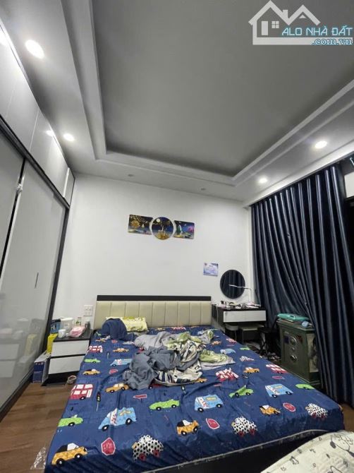 Siêu phẩm Nguyễn Văn Cừ, Bồ Đề, 5 tầng vị trí víp, giá chỉ 7.x tỷ. - 1