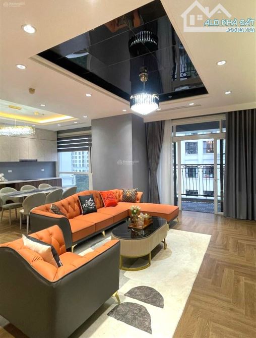 Bán Căn Hộ R2b Royal City – 120m² – Full Nội Thất Cao Cấp – 11.2 Tỷ - 1
