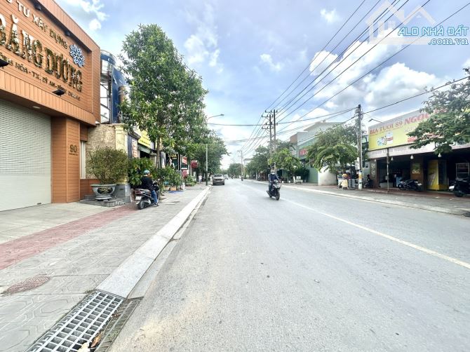 BÁN NHÀ MẶT TIỀN ĐƯỜNG TRẦN HƯNG ĐẠO F ĐÔNG HÒA TP DĨ AN TỈNH BÌNH DƯƠNG 8,1 TỶ - 1