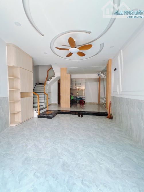 BÁN NHÀ ĐẸP MỚI XÂY KHU VIP ĐƯỜNG SỐ 4 TẤM Q4 XE HƠI ĐỖ CỬA 5PN GIÁ 11T5 TL SÁT MT - 1