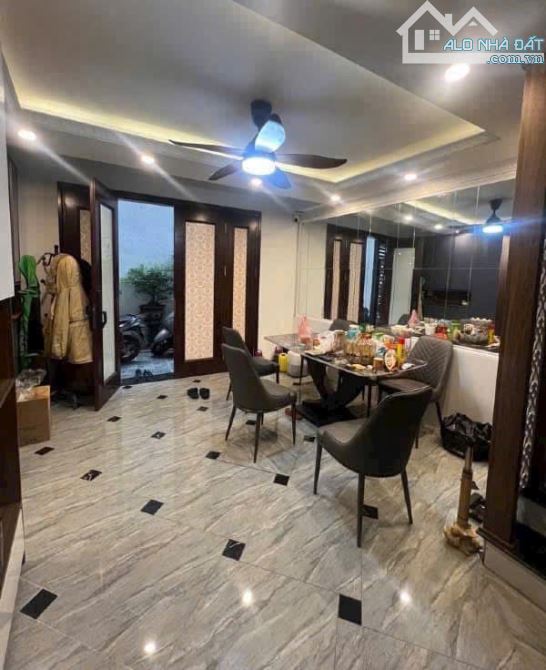 Nhà mới. Phố Sài đồng. Thiết kế hiện đại sống đẳng cấp - 1