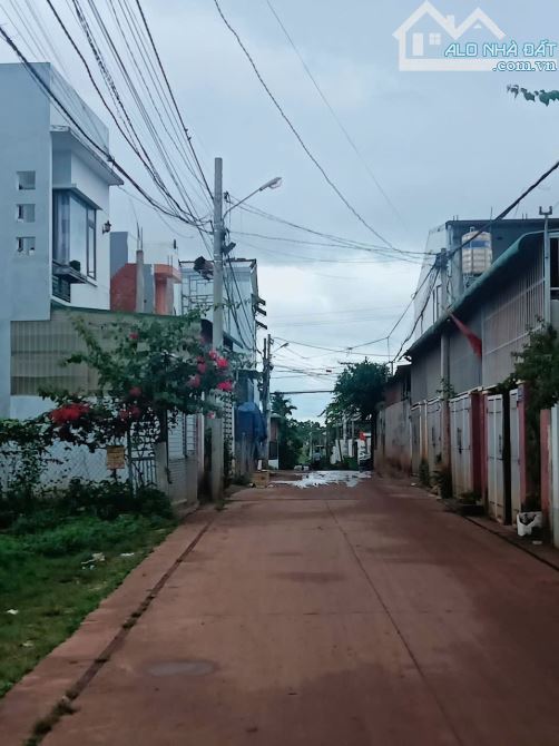 BÁN ĐẤT HẺM 473/56 YMOAN RẼ TRÁI - 1