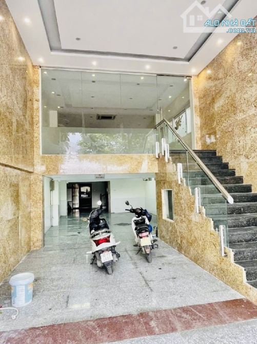 (HIẾM) BÁN TÒA NHÀ MẶT PHỐ VIP LÊ TRỌNG TẤN - LÔ GÓC ĐẲNG CẤP - 190M x 8T. GIÁ 109.5 TỶ - 1