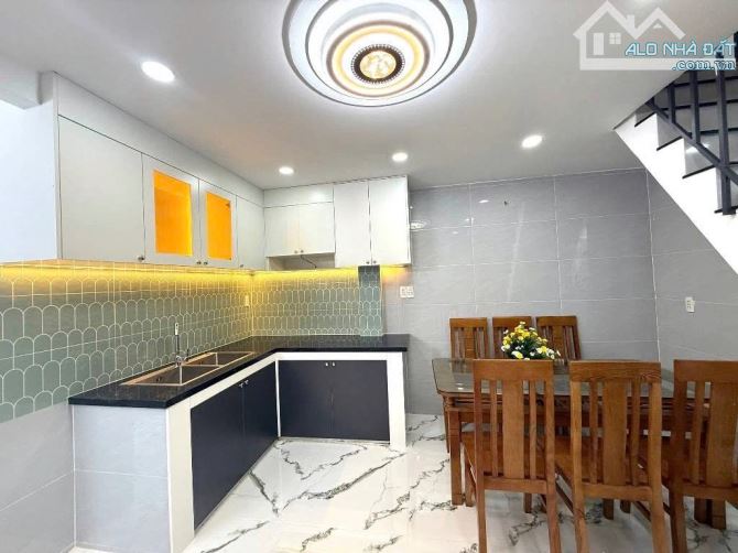 Bán nhà hẻm 2 tầng, Gò Vấp, gần đường Quang Trung, 4.2 x 11.5, giá 4.x tỷ - 1