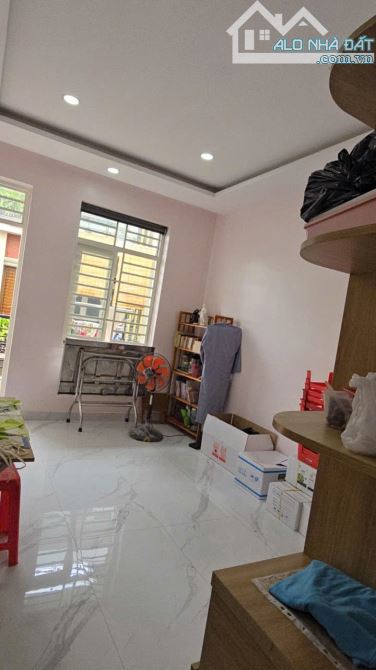Bán nhà hẻm 6m Bùi Thế Mỹ, 3.5x15m, 4 tầng, giá 8.5 tỷ TL - 1