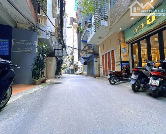 Bán nhà phố Hoàng Cầu Đống Đa, 50m2, 5 Tầng, ô tô Tránh, Kinh Doanh, giá 17 tỷ - 1