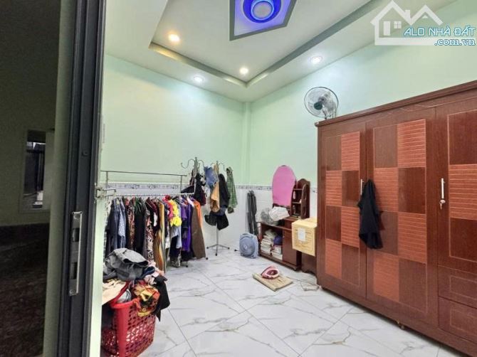 Nhà Linh Xuân 4.7ty, 54m2 1tr 2l, xây kiên cố - 1