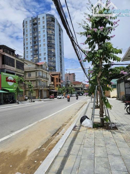 BÁN NHÀ 2 TẦNG MẶT ĐƯỜNG AN DƯƠNG VƯƠNG GẦN NGAY QUẢNG TRƯỜNG - 1