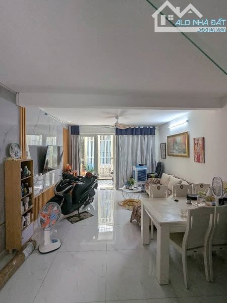 NHÀ ĐẸP NGUYỄN KIỆM - 44M2 - 3 TẦNG - CHỈ 5.X TỶ - HẺM XE HƠI - ĐỐI DIỆN BV175 - GÒ VẤP . - 1