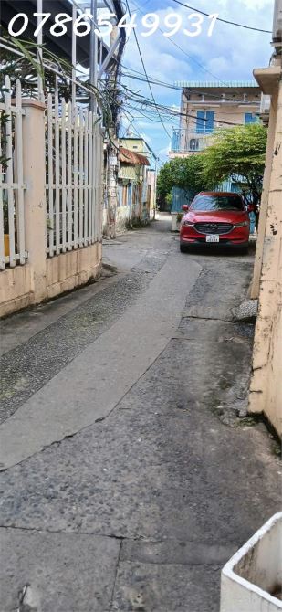BÁN NHÀ 2 TẦNG 60M2 SÁT VINCOM LÊ VĂN VIỆT NHỈNH 3 TỶ - 1