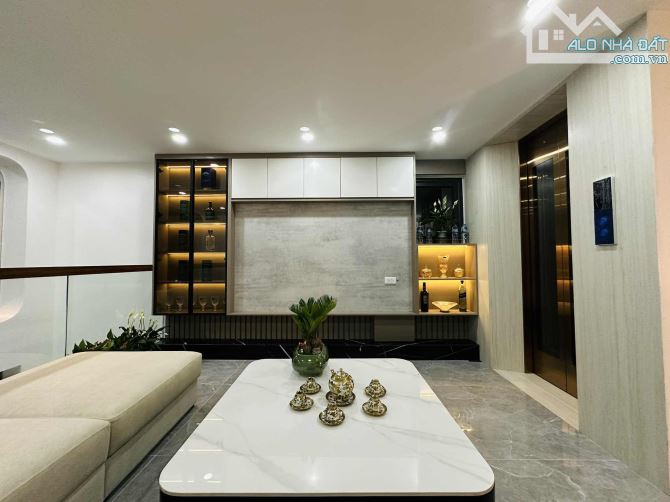 Mặt Phố KĐT Văn Quán 42/60m2 4 Tầng MT 14m Giá 17 Tỷ - 1