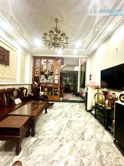 Khu VIP đường Trần Thị Trọng ( Cống Lở), nhà 5 tầng, 4,2x19m nhỉnh 9 tỷ