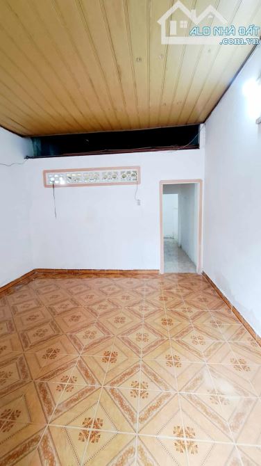 BÁN NHÀ CẤP 4 HẺM XE HƠI NGAY CHỢ ĐÔNG BẮC SÁT PHẦN MỀM QUANG TRUNG - 1