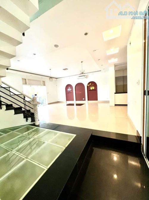 VIP- BIỆT THỰ NGUYỄN GIA TRÍ - 14M X 14M- 2 TẦNG- PHƯỜNG 25, BÌNH THẠNH - 1