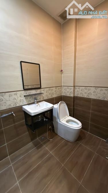 Nhà ĐẸP Nguyễn Văn Công - Gò Vấp - 2 Tầng - 2PN,2WC - DT 28m2 - Hơn 4 tỷ - Hẻm 4m - 1