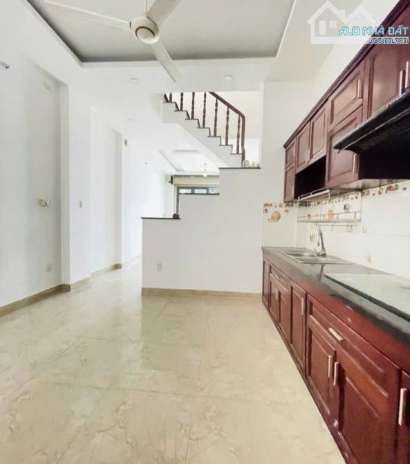 NHÀ ĐƯỜNG SỐ NGUYỄN THỊ THÂP,TÂN QUY, QUẬN 7, NGANG 5M, 6 TẦNG, NHỈNH 22 TỶ DÒNG TIỀN 60TR - 1