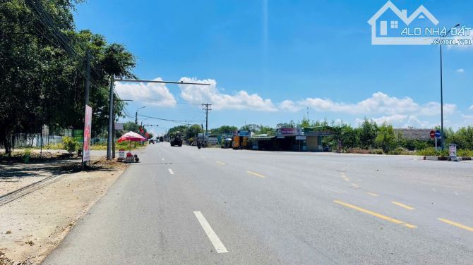 MẶT TIỀN QUỐC LỘ 55 - PHƯỚC LONG THỌ - LONG ĐẤT - BRVT; cách cổng khu công nghiệp Đất Đỏ c - 1