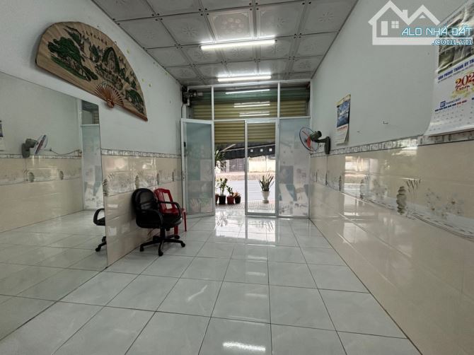 Mặt tiền KD đường Đặng Thúc Vịnh Hóc Môn.170m2 2tầng .Dt 6m*35m 💰14,5ty shr - 12
