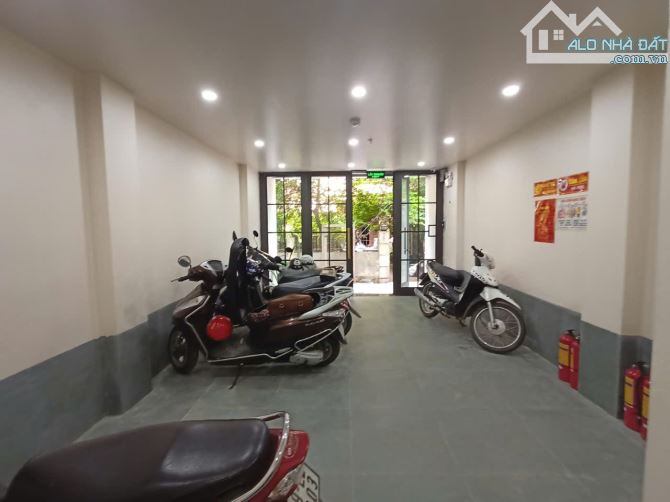 Toà chung cư mini quận Cầu Giấy 80 m2 xây 7 tầng thang máy 19 phòng dòng tiền 120 triệu - 12
