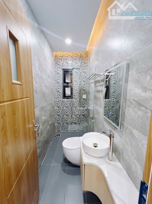 BÁN NHÀ ĐẸP MỚI XÂY KHU VIP ĐƯỜNG SỐ 4 TẤM Q4 XE HƠI ĐỖ CỬA 5PN GIÁ 11T5 TL SÁT MT - 14