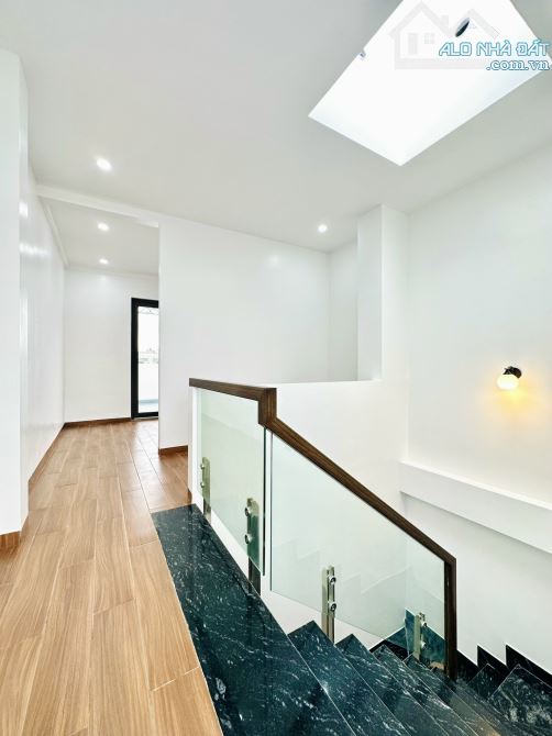 bán căn độc lập sân cổng riêng gần hồ sen - 15