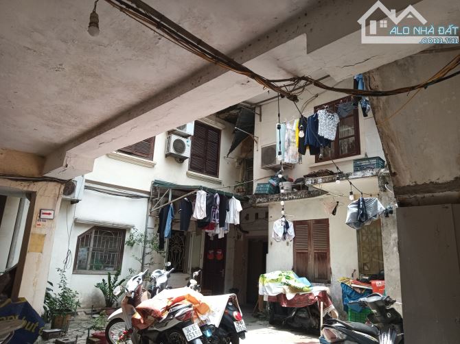 Bán nhà mặt phố Hạ Hồi Hoàn Kiếm DT 400m2, Mặt tiền 15m, Giá 168 tỷ